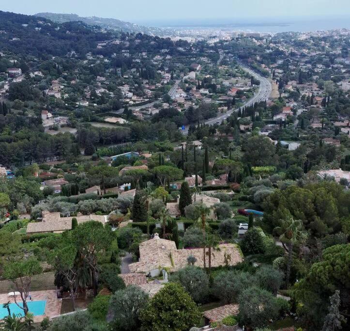 Villa Vue Sur Baie De Cannes, Piscine Vue Partagee *